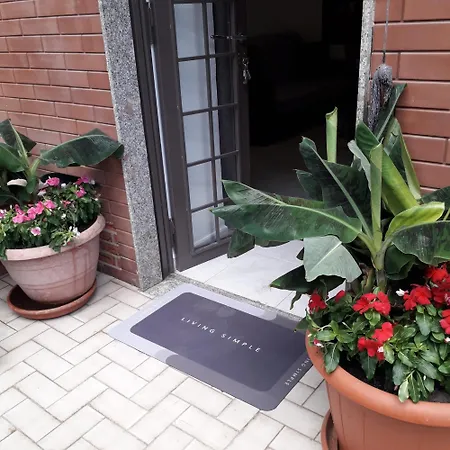 Le Del Cortile 2 *