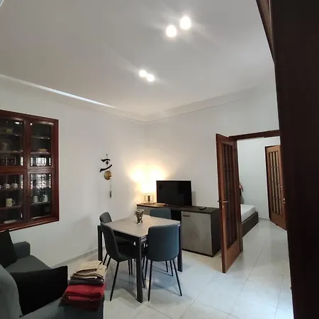 Le Del Cortile 2 * كاتانيا